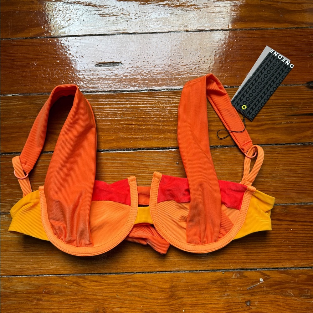 NWT OneOne Swim Amanda Bikini Top